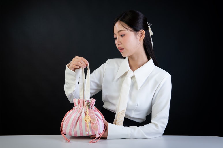 Wearing Luck: The Secrets of Korean Traditional Gold Leaf & Patterns