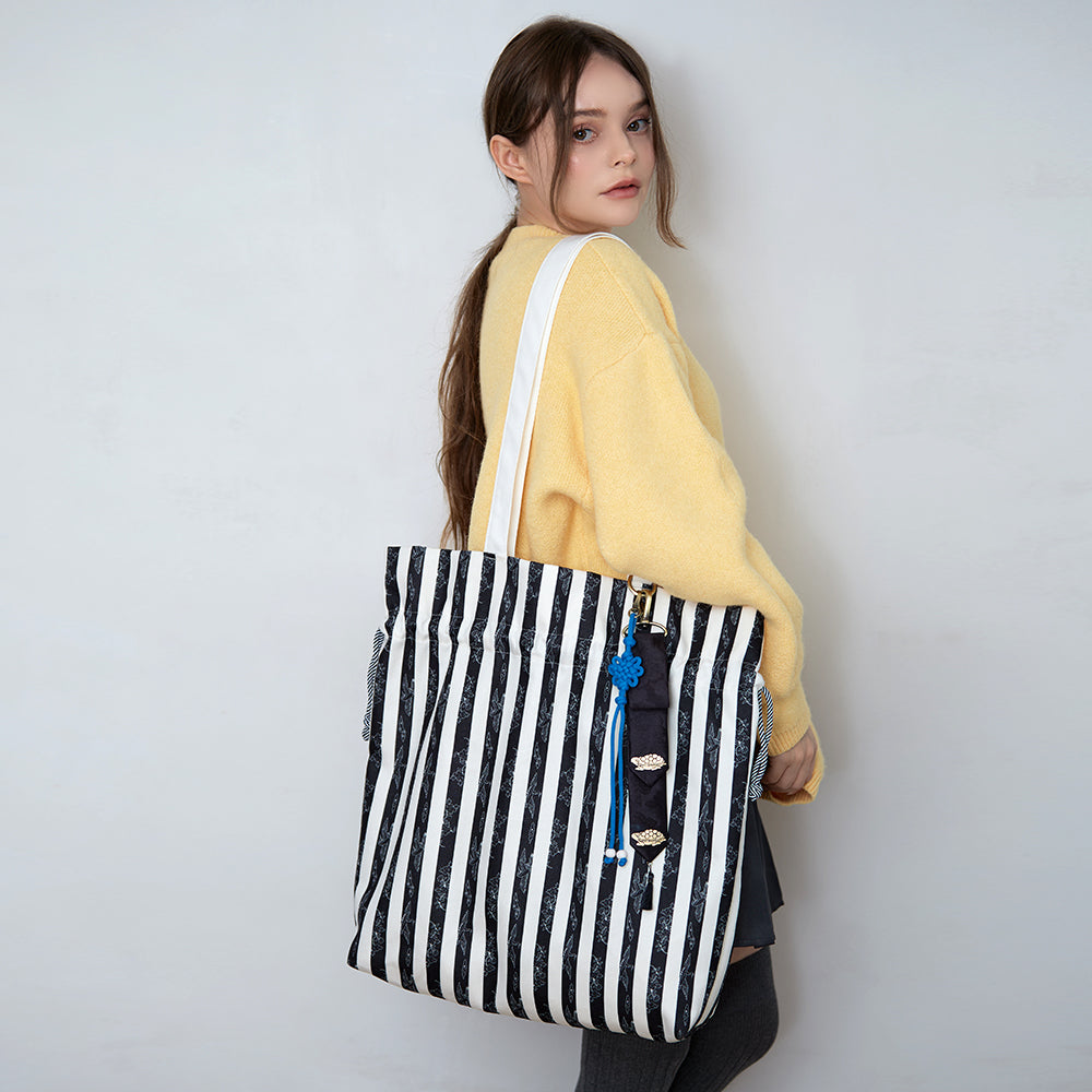 Handcrafted Korean black stripe tote bag with gold-leaf stamping keyring by GLEAF – artisan made accessory