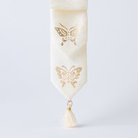 GLEAF silk keychain featuring gold-leaf stamped twin butterfly design – traditional Korean handcrafted item