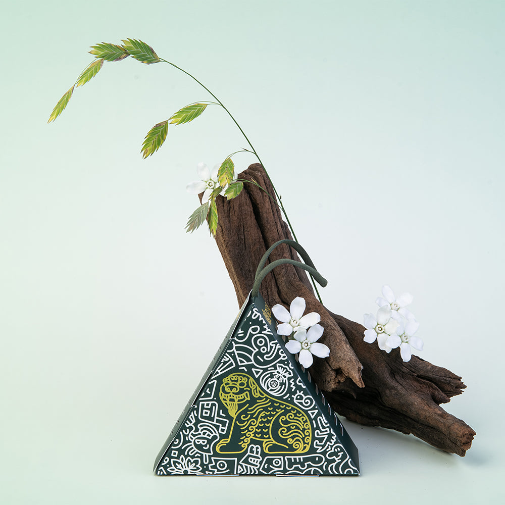 Handcrafted Korean guardian symbol sachet – Haetae design with floral aroma