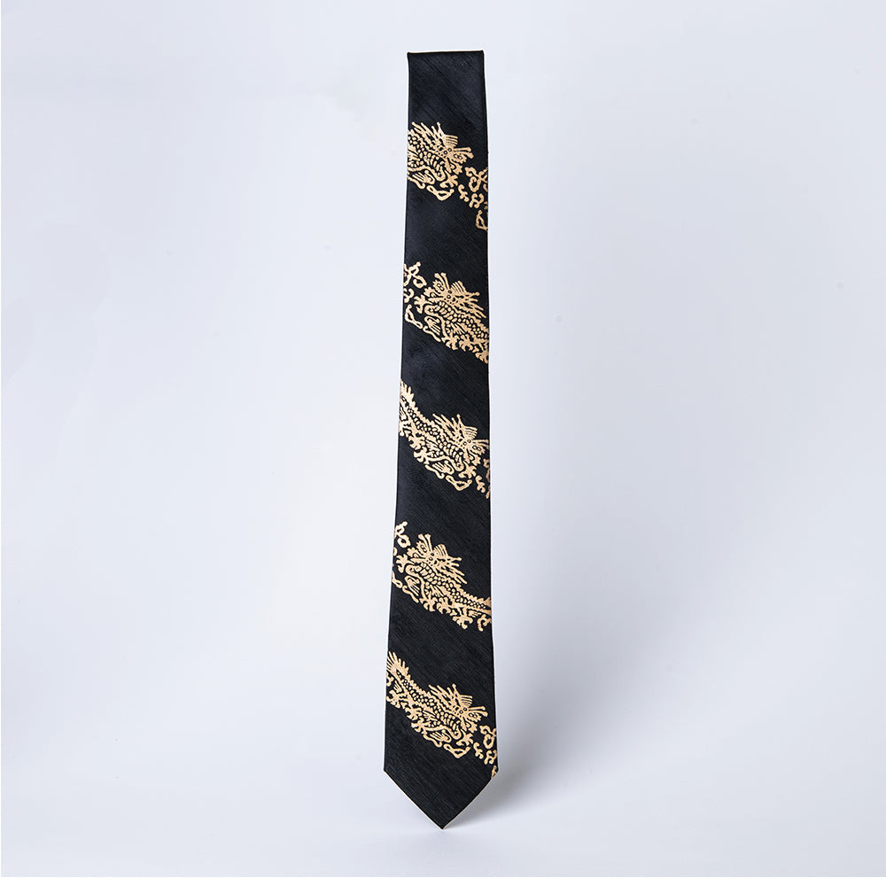 Handcrafted Korean black silk tie with gold-leaf dragon emblem by GLEAF – artisan-made luxury men’s accessory