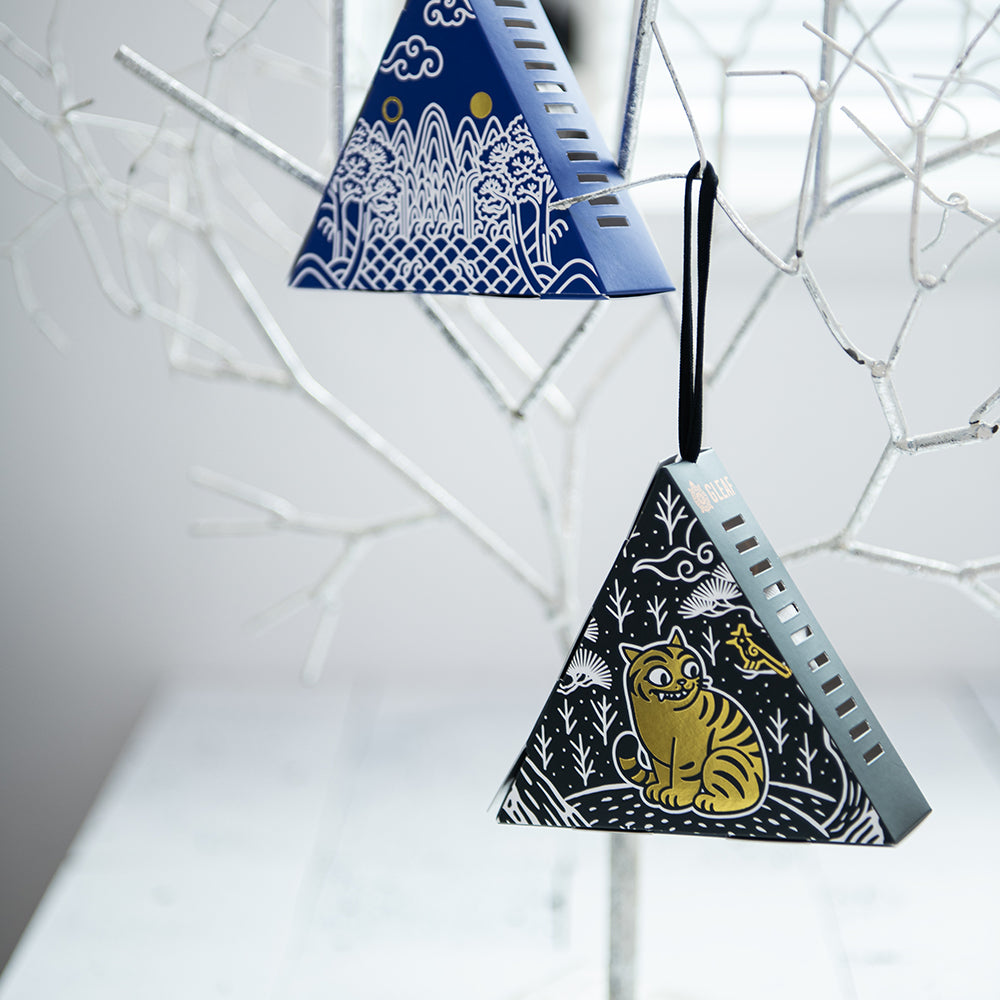 Handcrafted Korean Sachet with Lucky Tiger Motif and Gold-Leaf Design – GLEAF