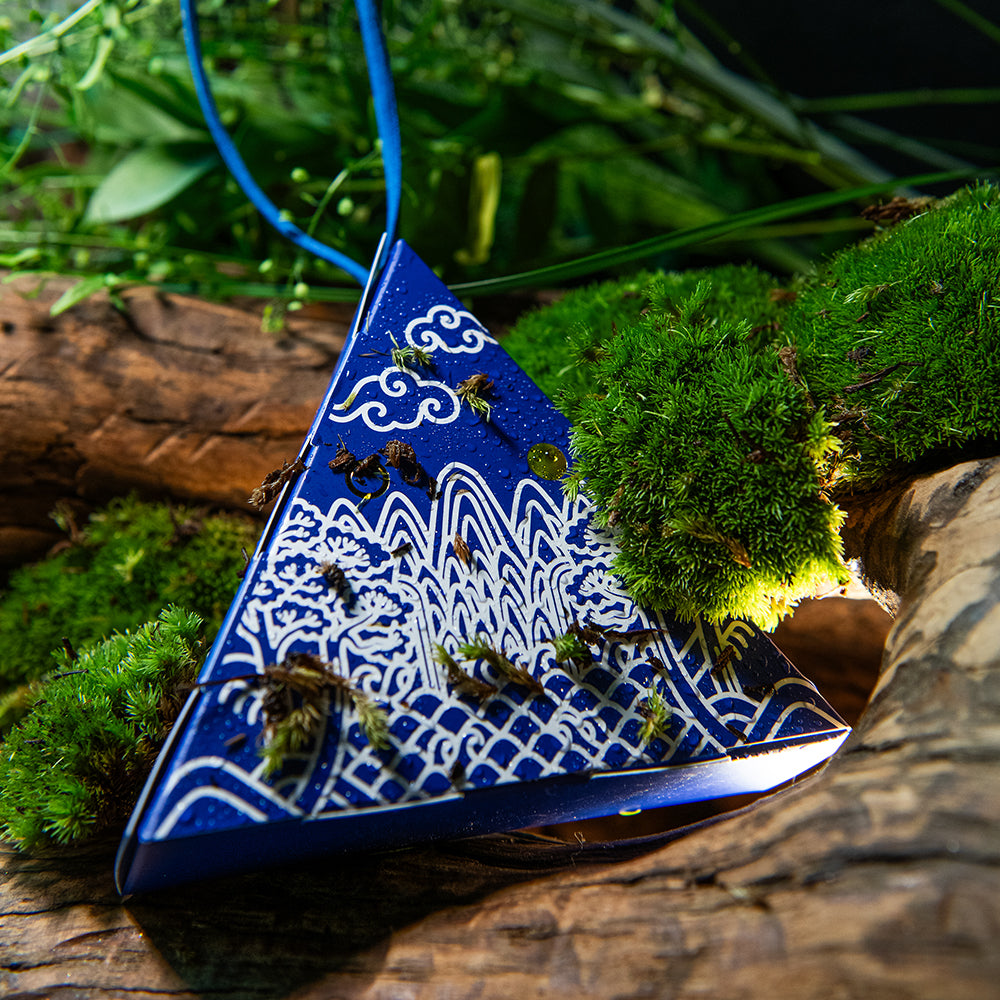 Luxury Korean scented sachet – Irwolobongdo design, blue color, made in Korea by GLEAF