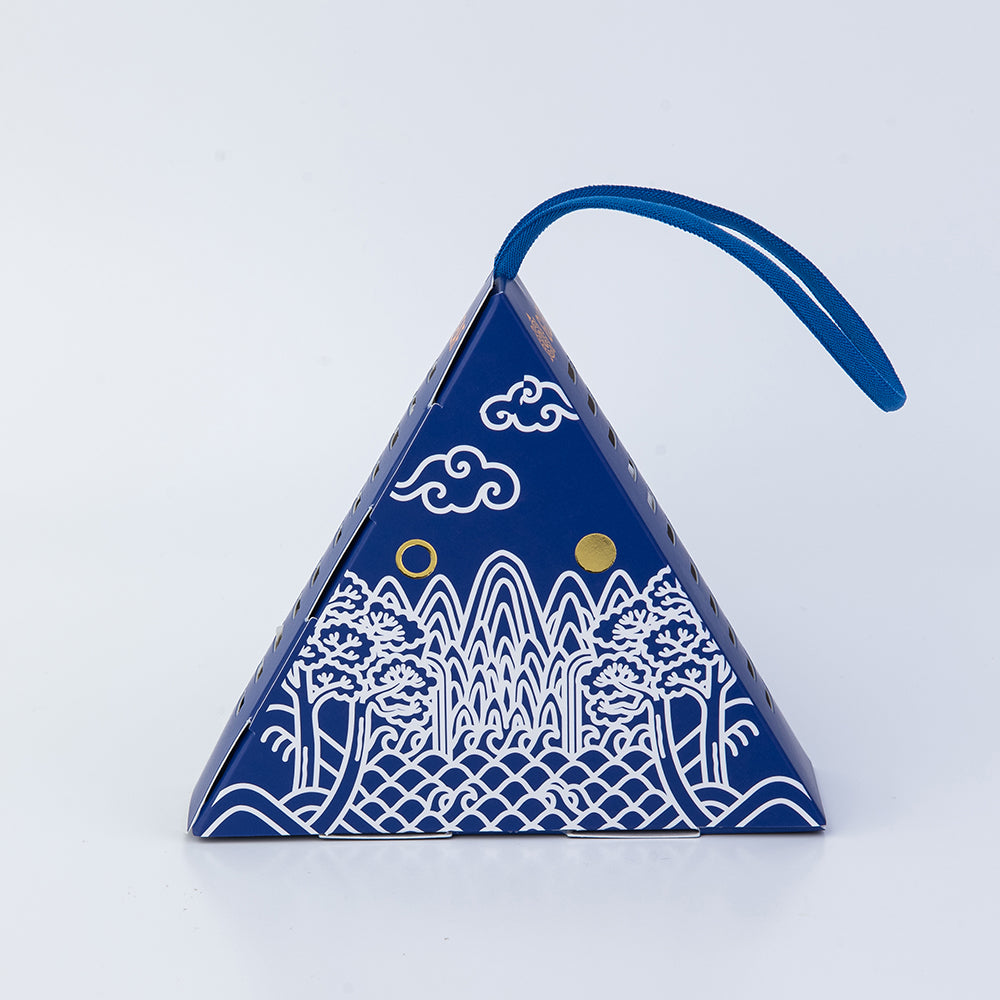 GLEAF Irwolobongdo motif fragrance sachet in blue with wet forest scent – made in Korea